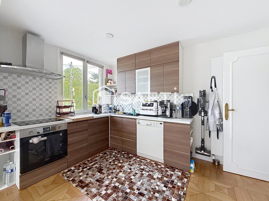 House in Chatou, Ile-de-France, France 4 - 17785899