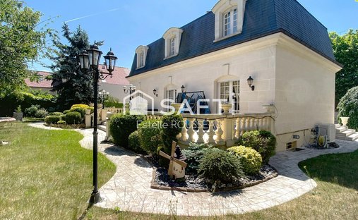 House in Adamville, Saint-Maur-des-Fossés, France 1