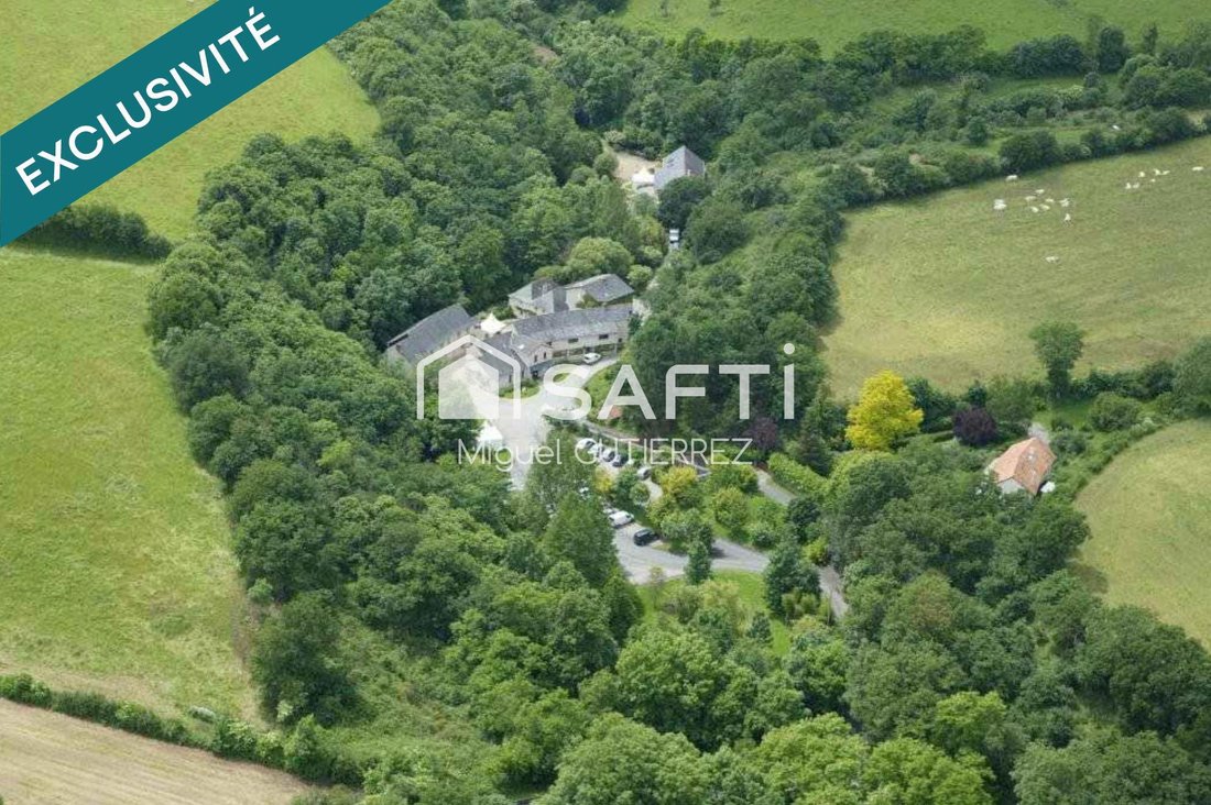 Le Mesnil-en-Vallee, Mauges-sur-Loire, France 1 - 17785746