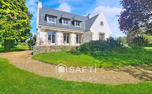 House in Sainte-Anne-d'Auray, Brittany, France 1