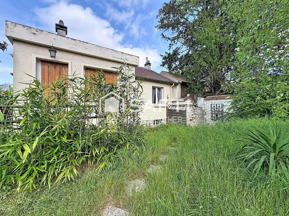 House in Chatou, Ile-de-France, France 1 - 17785899