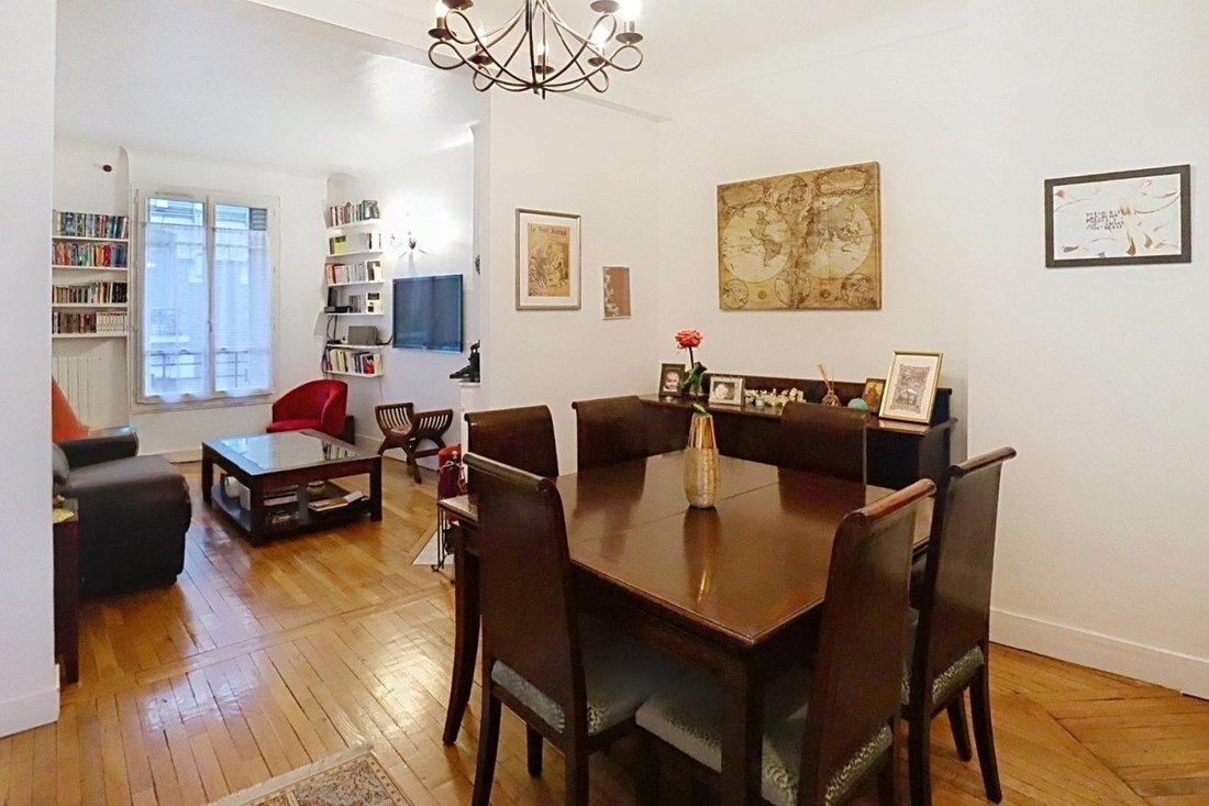 Apartment in Nogent-sur-Marne, Ile-de-France, France 1 - 17785743