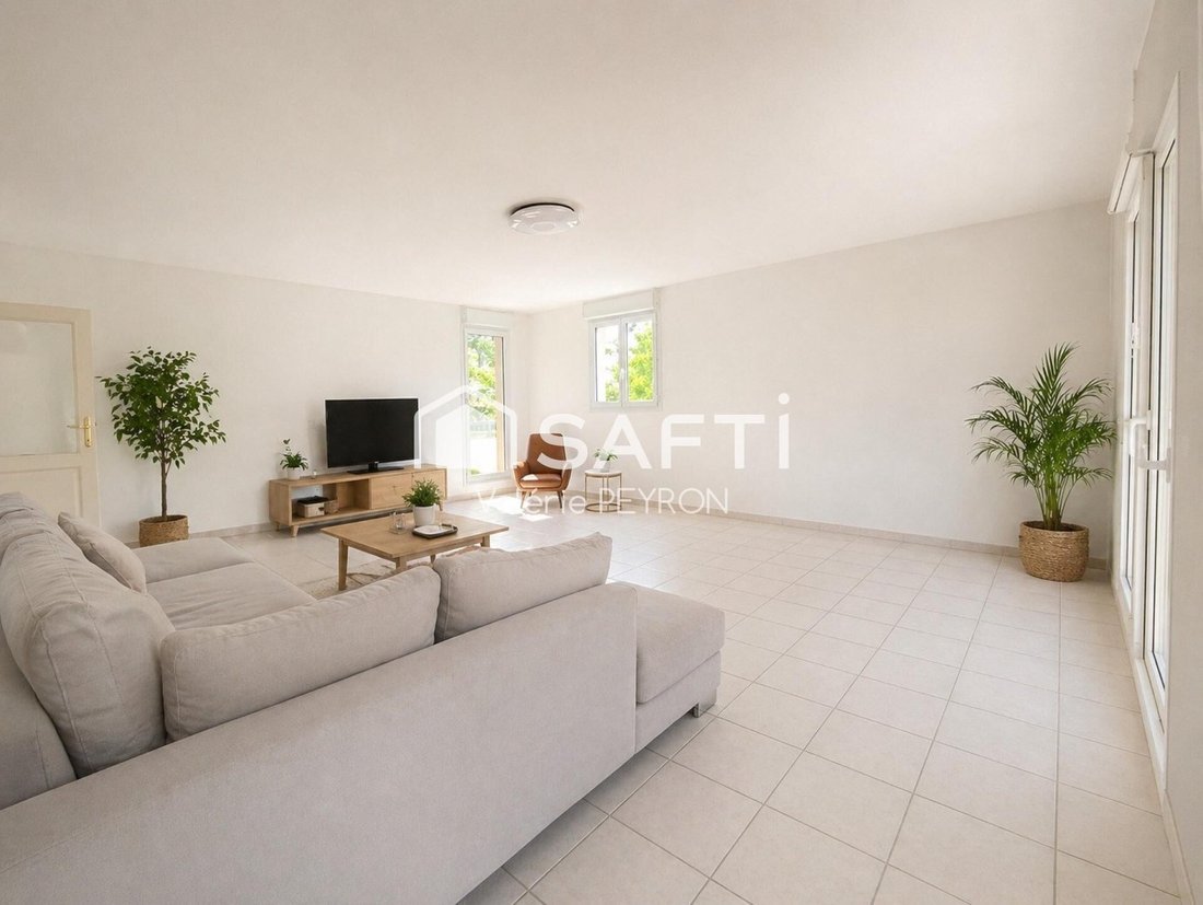 Apartment in Granettes-Jauberte-Sainte Anne, Aix-en-Provence, France 2 - 17785809