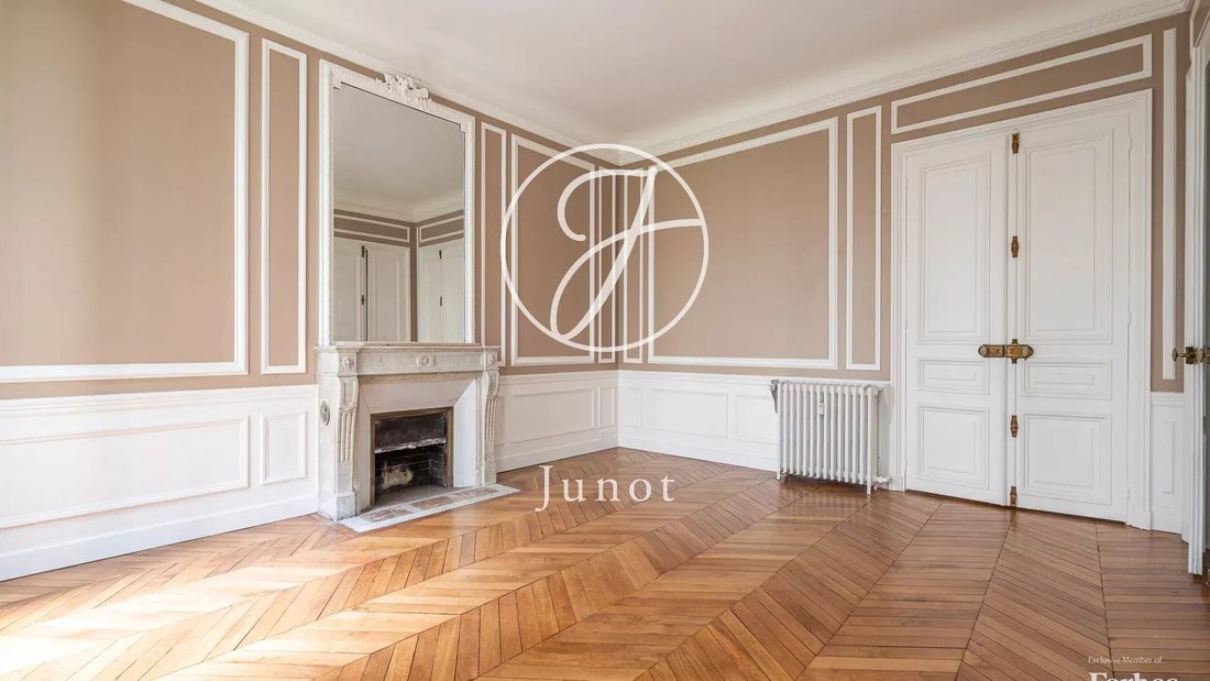 Apartment in Hoche-Friedland, Paris 8e Arrondissement, Paris 4 - 16766662