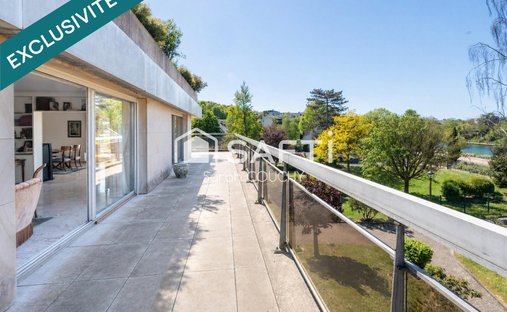 Apartment in Centre Ancien, Bry-sur-Marne, France 1