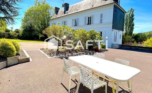House in Pont-l'Évêque, Normandy, France 1