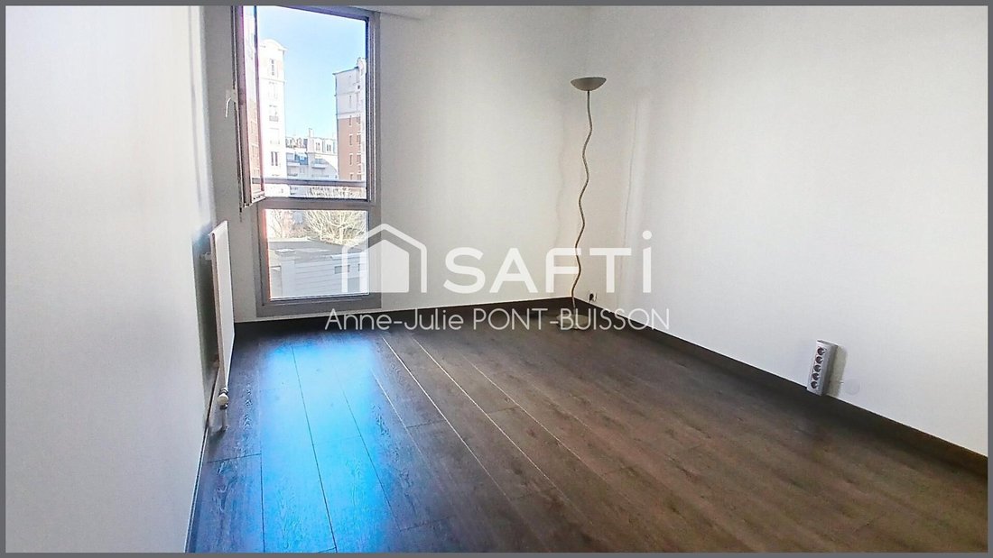 Apartment in Hôtel de Ville, Courbevoie, France 5 - 17785794