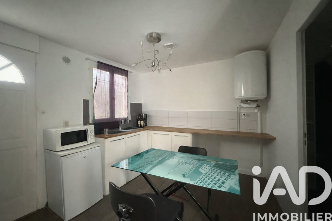 Fontenay-sous-Bois, Ile-de-France, France 3 - 17307100