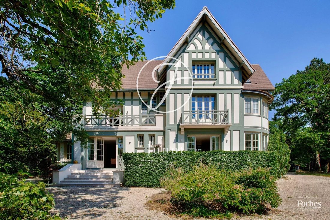 House in Le Vésinet, Ile-de-France, France 2 - 15906248