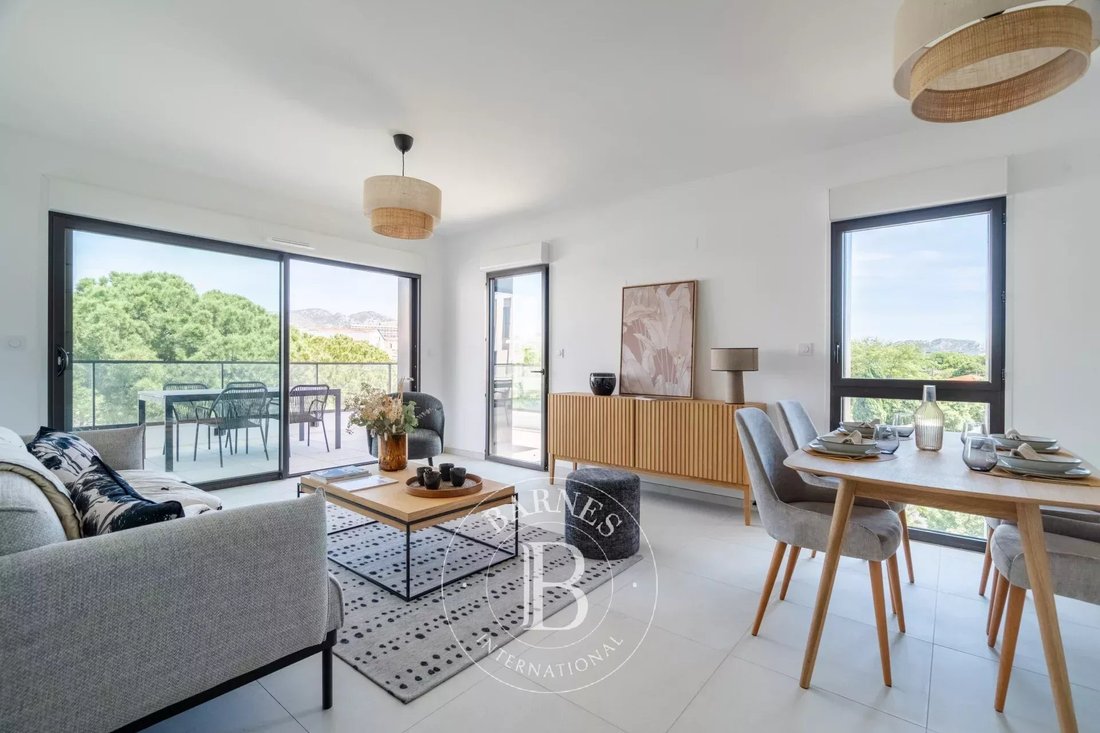 Apartment in Saint Giniez, 8e Arrondissement, Marseille 1 - 15745585
