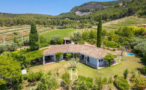 Casa a Periferia, Cassis, Francia 1