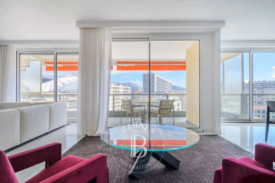 Apartment in Saint Giniez, 8e Arrondissement, Marseille 1 - 16753227