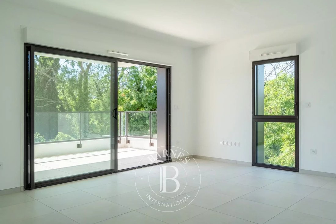 Apartment in Bonneveine, 8e Arrondissement, Marseille 3 - 15698083