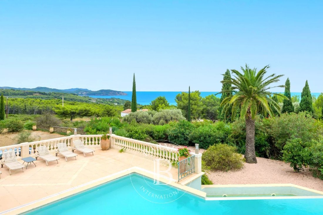 Estate in La Ciotat, Provence-Alpes-Côte d'Azur, France 2 - 14755120