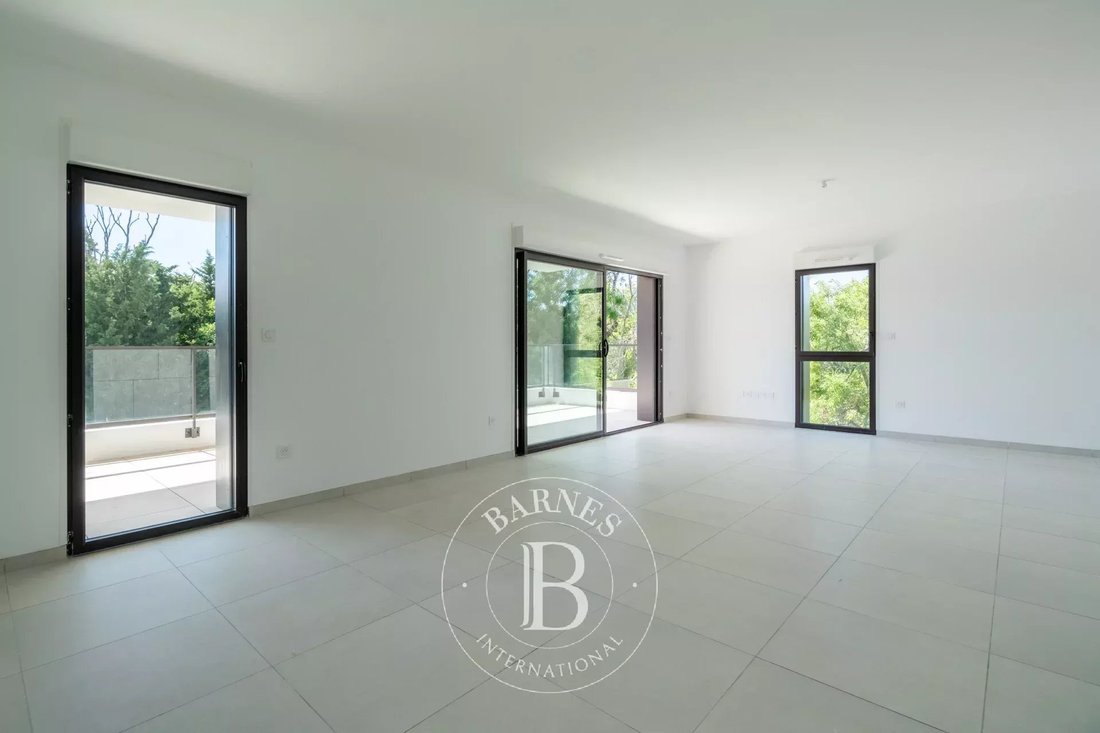 Apartment in Bonneveine, 8e Arrondissement, Marseille 4 - 15698083