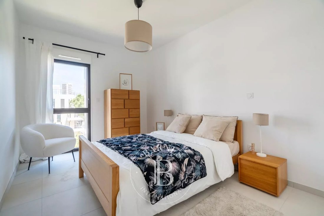 Apartment in Saint Giniez, 8e Arrondissement, Marseille 3 - 15745585