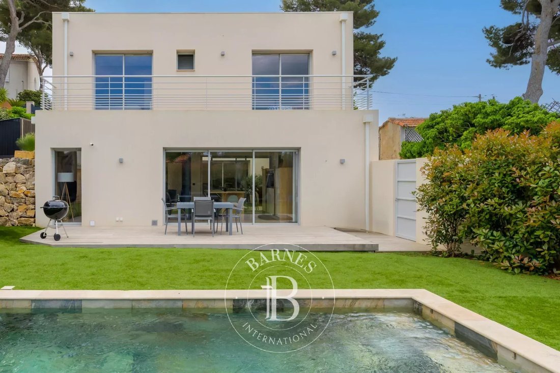 Villa in Est Reganat Destral, Carry-le-Rouet, France 1 - 13631307