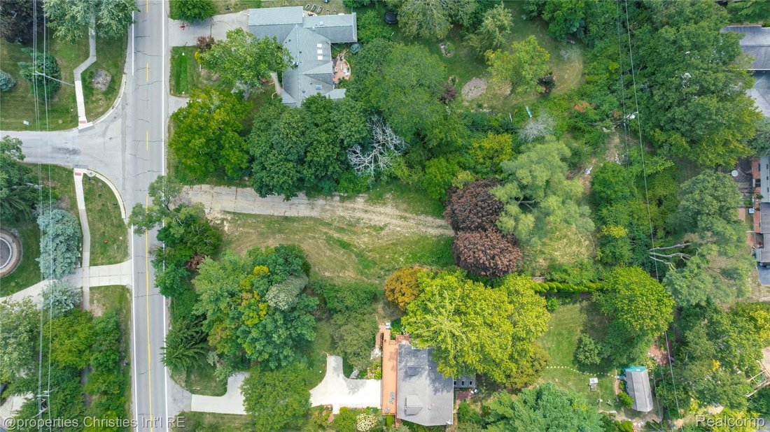 House in Farmington Hills, Michigan, United States 5 - 17785070
