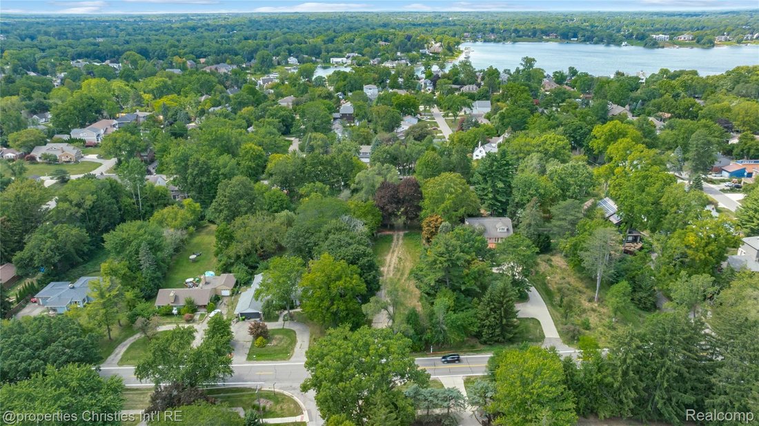 House in Farmington Hills, Michigan, United States 2 - 17785070
