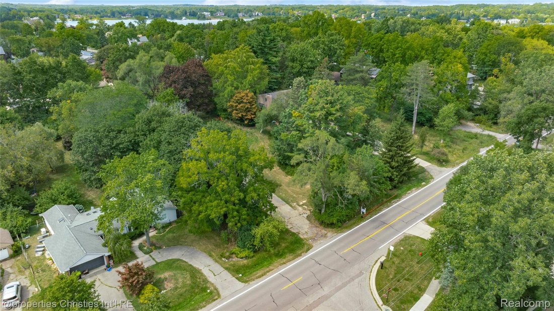 House in Farmington Hills, Michigan, United States 3 - 17785070
