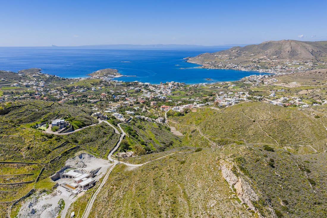 Land in Syros, Aegean, Griechenland 1 - 17785287