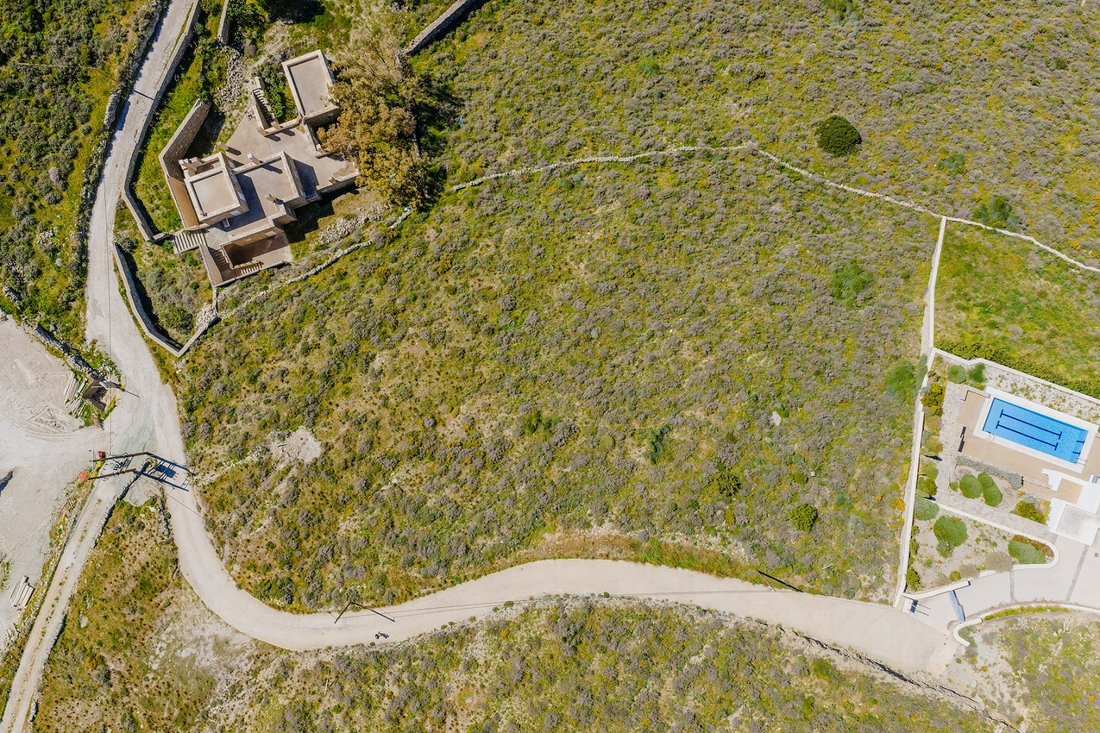 Land in Syros, Aegean, Griechenland 3 - 17785287
