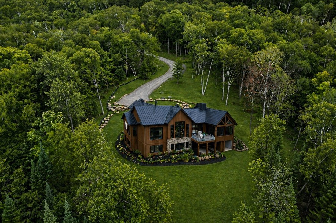 House in Mont-Tremblant, Quebec, Canada 3 - 17785458