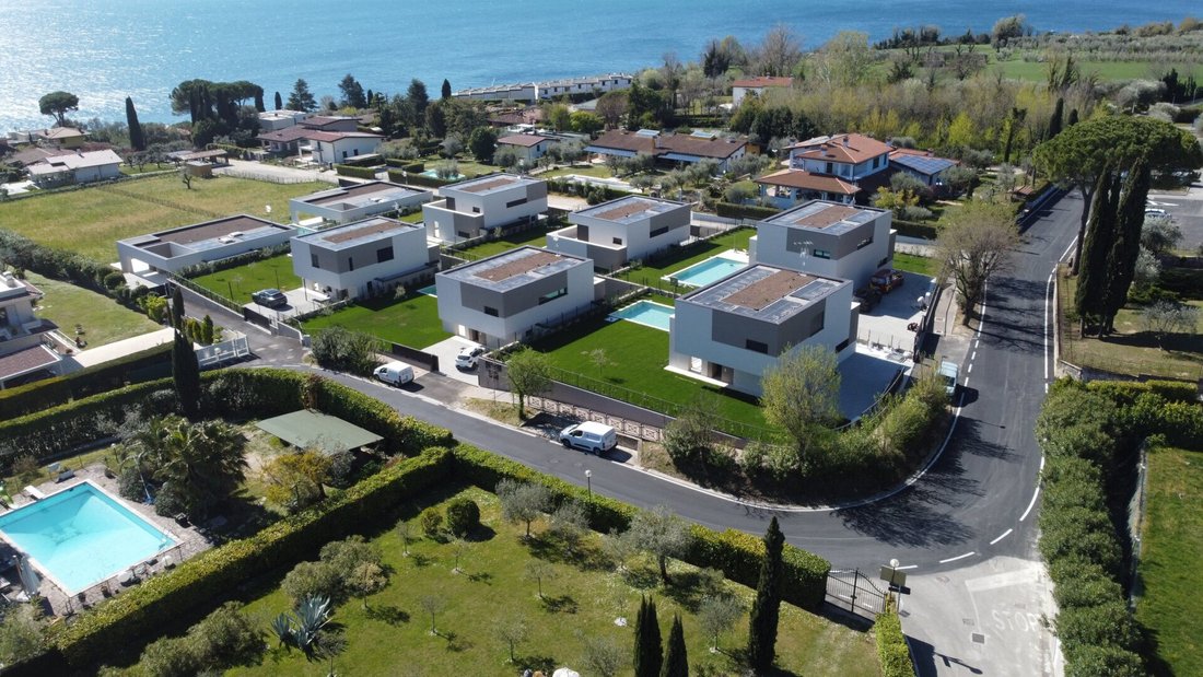 House in Moniga del Garda, Lombardy, Italy 2 - 16439008