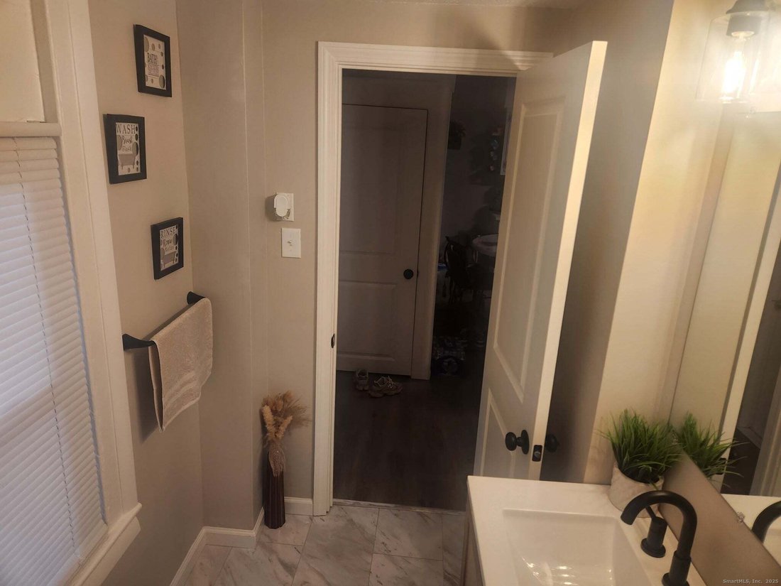 Condo in Meriden, Connecticut, United States 1 - 17785983
