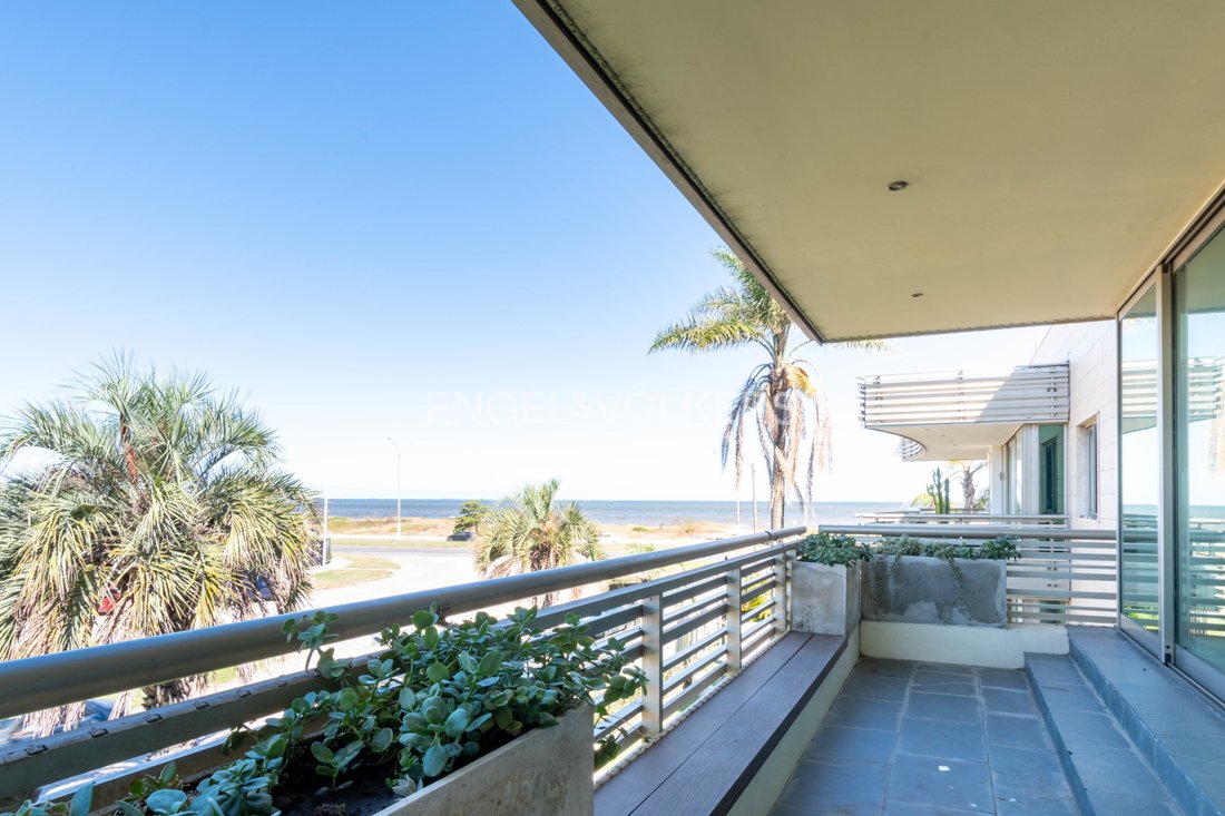 Apartment in Montevideo, Departamento de Montevideo, Uruguay 1 - 17395543