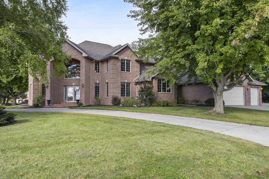 House in Hobart, Wisconsin, United States 2 - 17786629