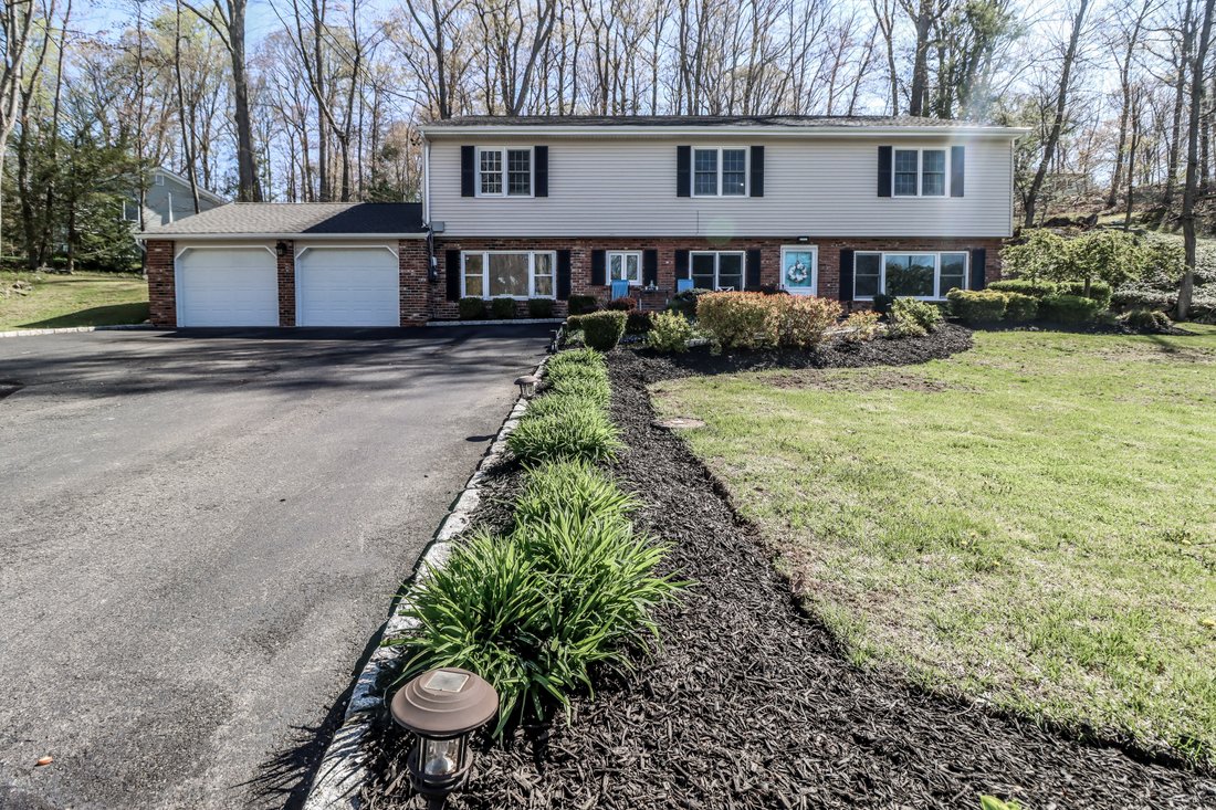 House in Brookfield, Connecticut, United States 2 - 17786179