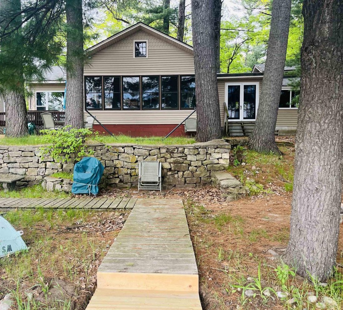 House in Waupaca, Wisconsin, United States 3 - 17786271
