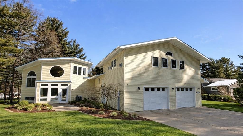 House in Chippewa Falls, Wisconsin, United States 1 - 17787185