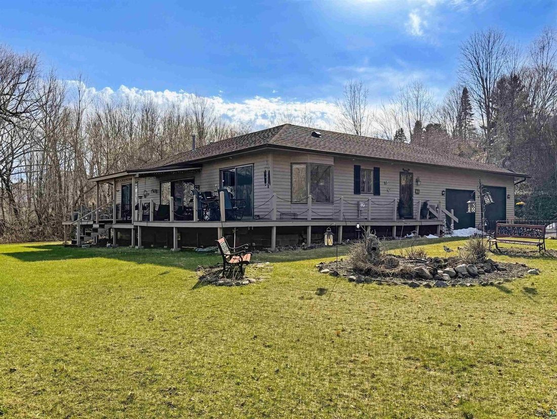 House in Washburn, Wisconsin, United States 1 - 17788489