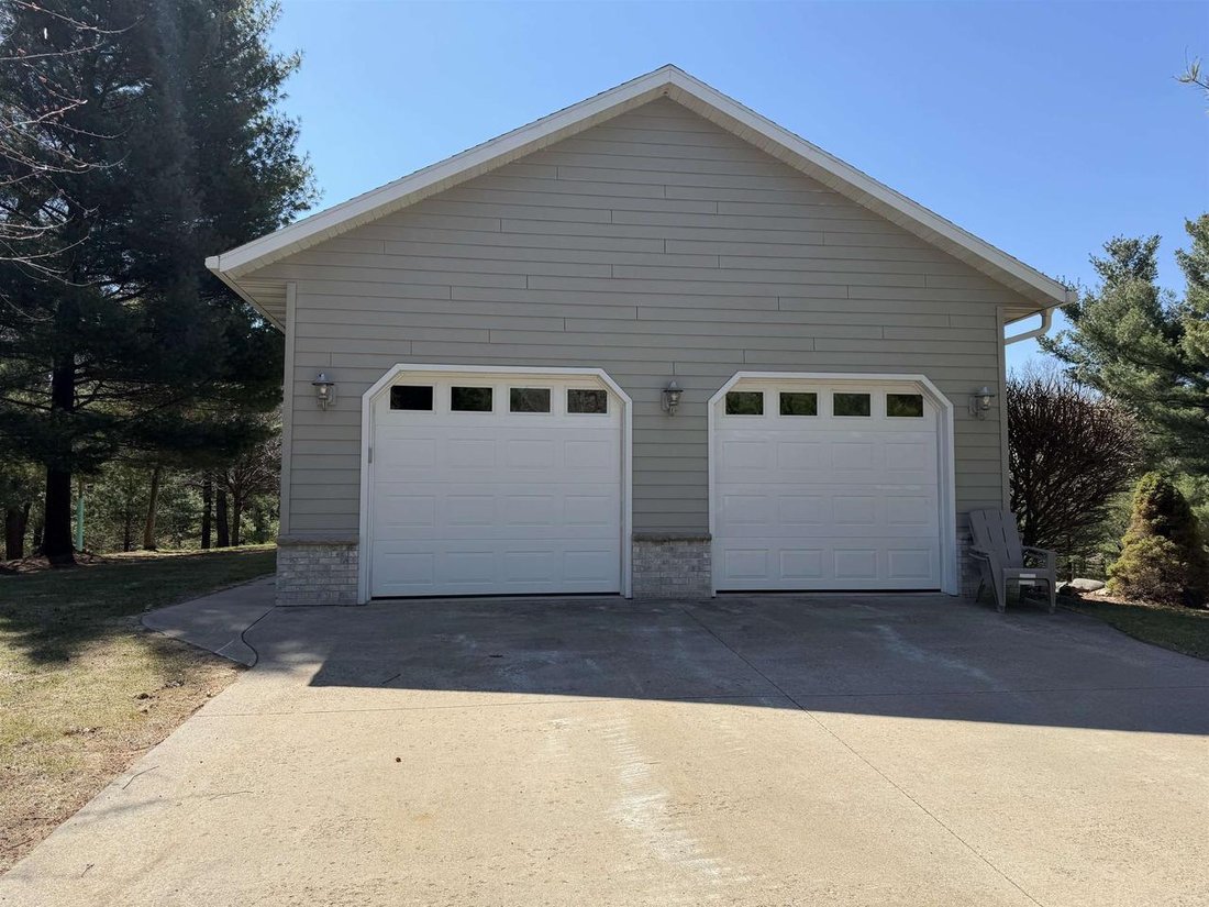 House in Mauston, Wisconsin, United States 2 - 17788336