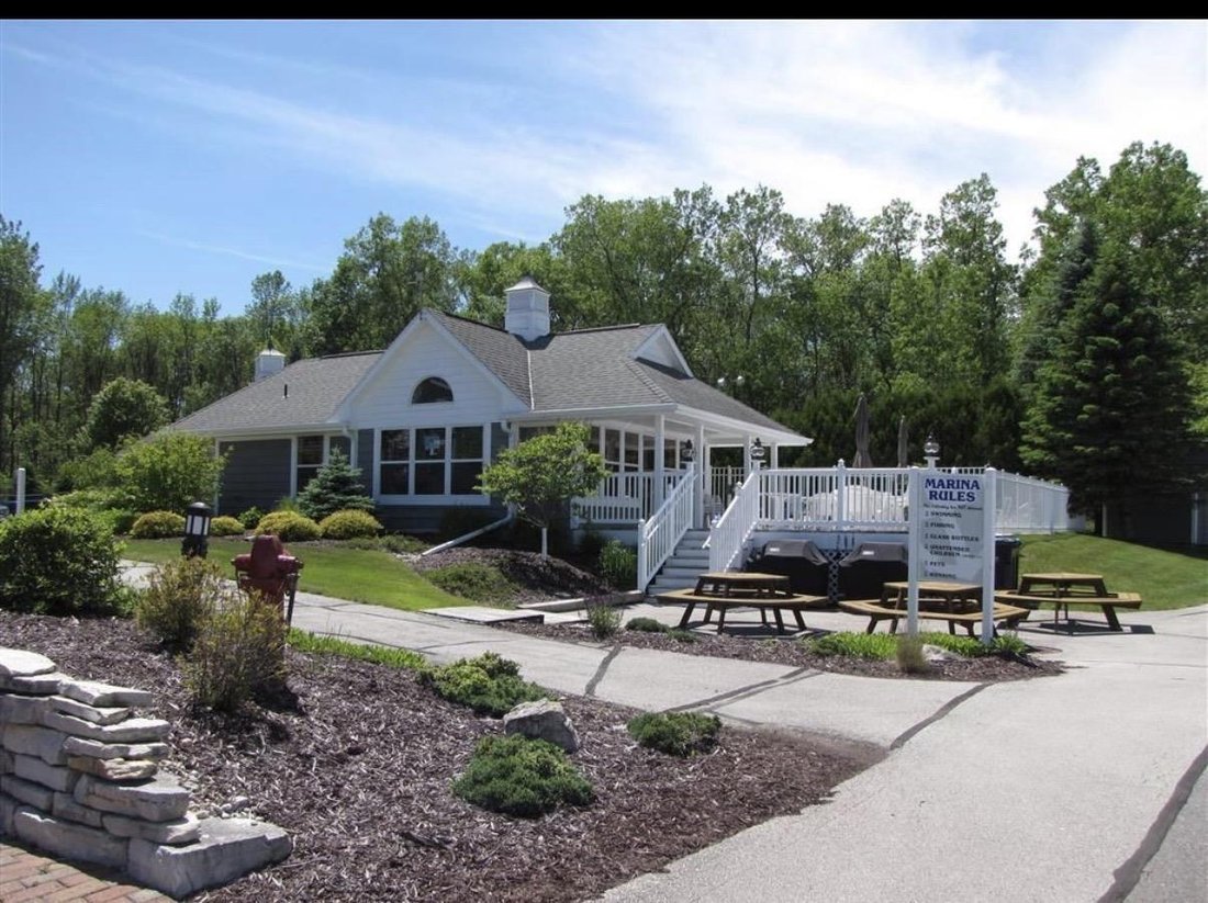Condo in Sturgeon Bay, Wisconsin, United States 2 - 17787940