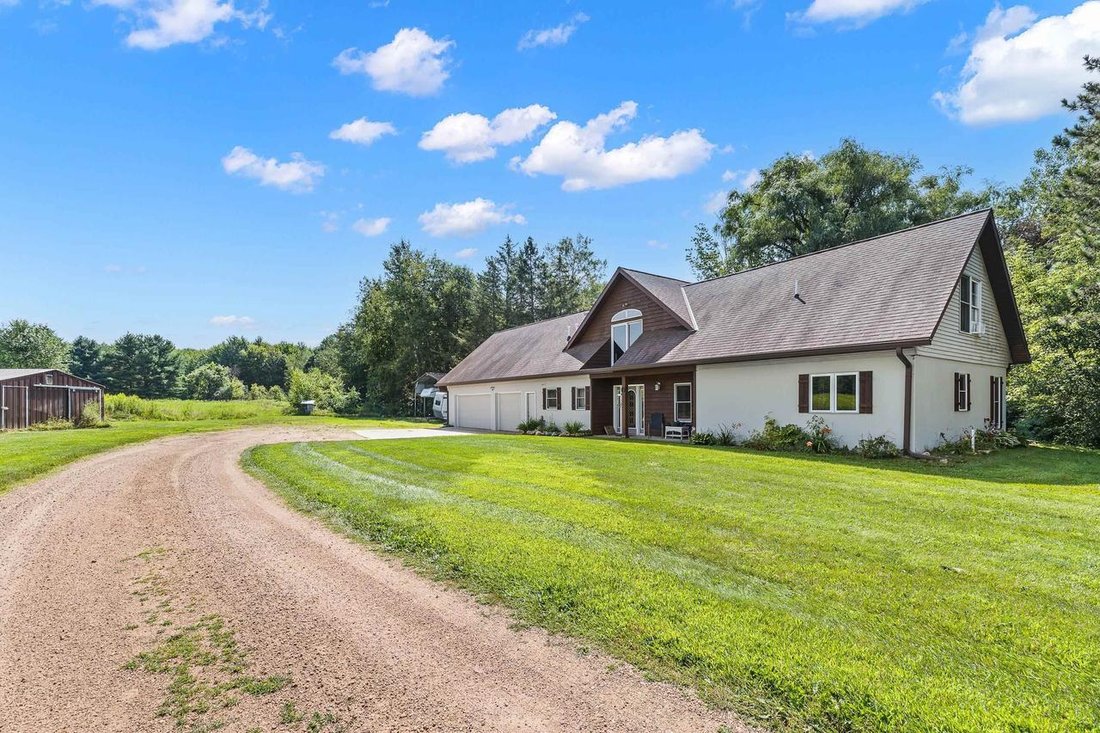 House in Junction City, Wisconsin, United States 2 - 17786673
