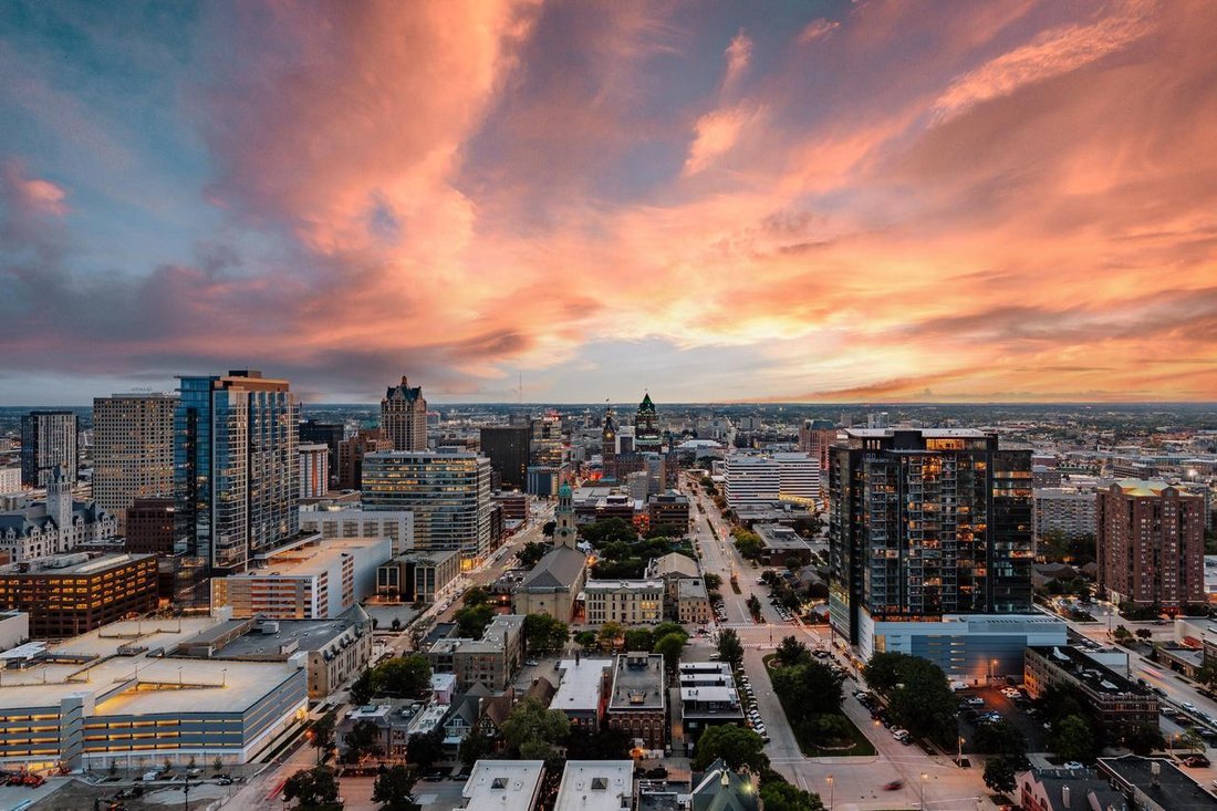 Condo in Milwaukee, Wisconsin, United States 3 - 17786338