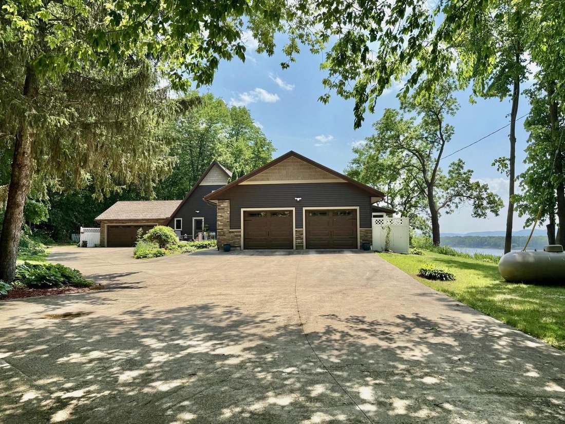 House in De Soto, Wisconsin, United States 1 - 17788432
