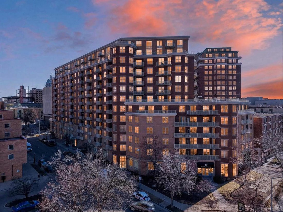 Condo in Madison, Wisconsin, United States 1 - 17788155