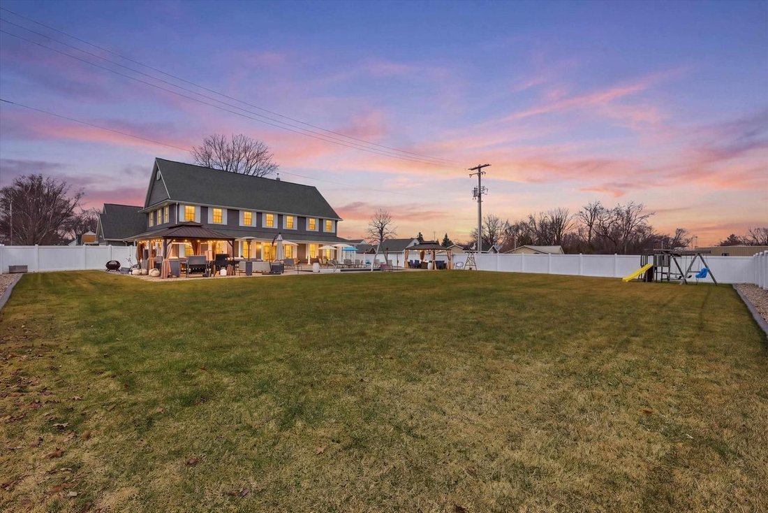 House in Seymour, Wisconsin, United States 2 - 17787660