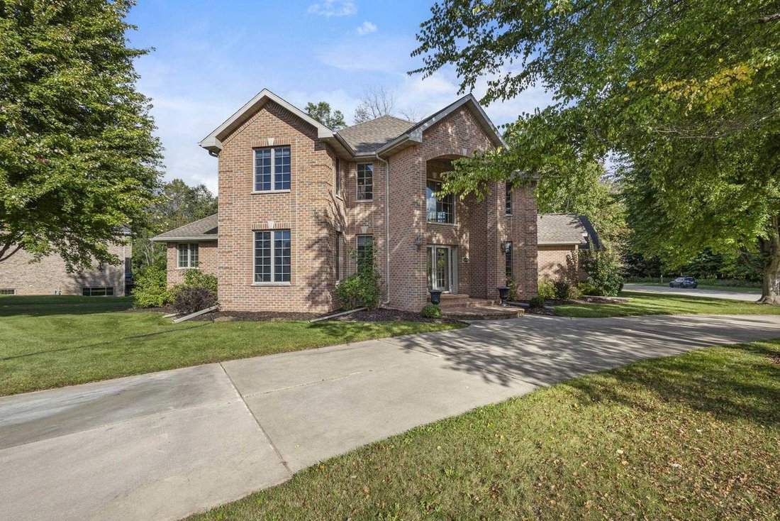 House in Hobart, Wisconsin, United States 4 - 17786629