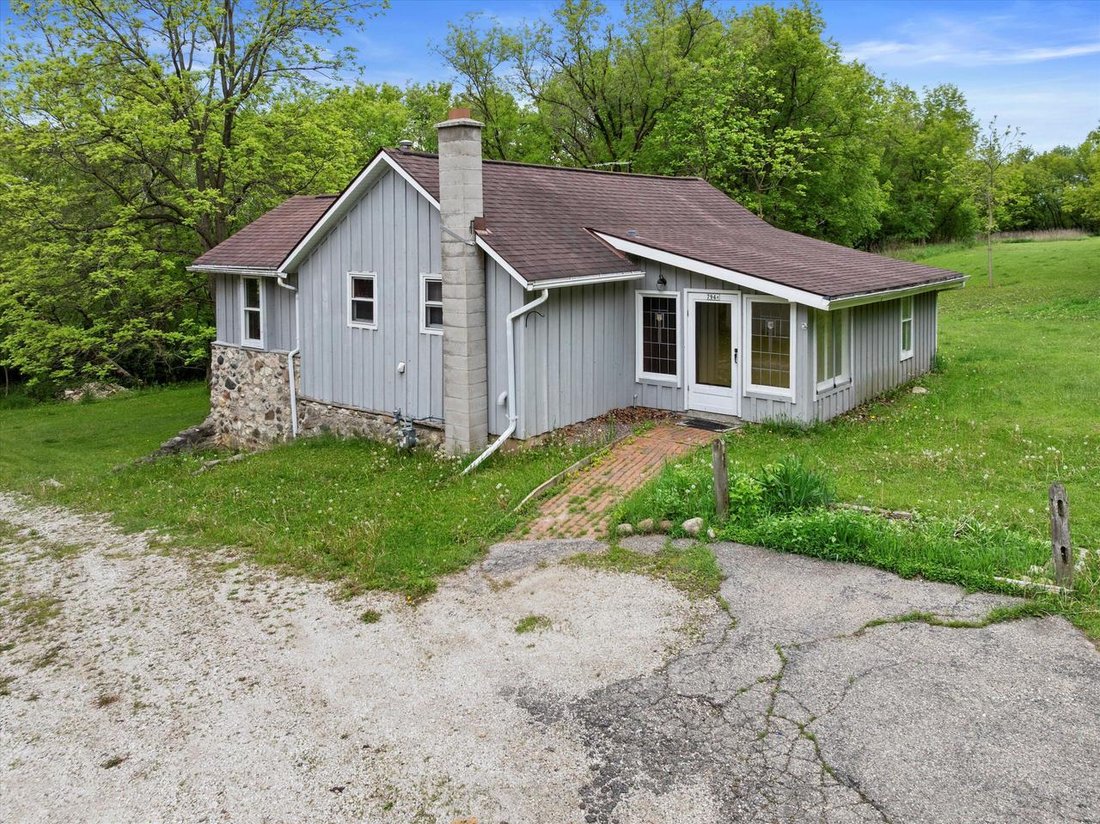 House in Hartford, Wisconsin, United States 1 - 17787951
