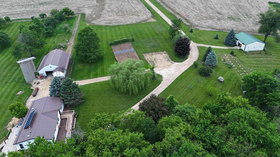 House in Hill Point, Wisconsin, United States 1 - 17787041