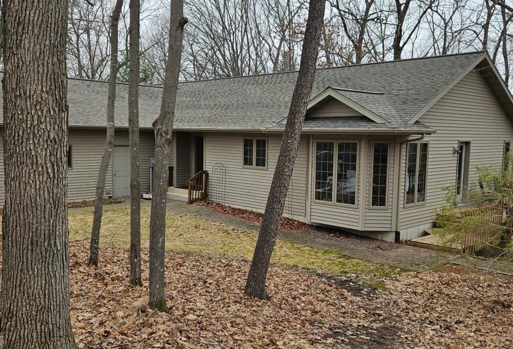 House in Bloomer, Wisconsin, United States 1 - 17787520