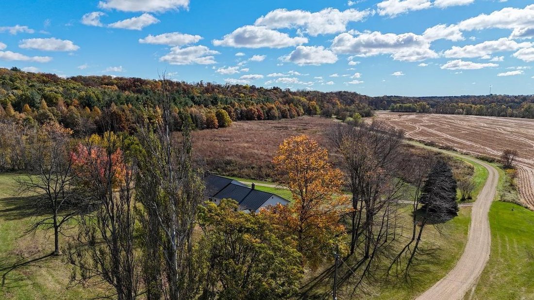 House in Gratiot, Wisconsin, United States 1 - 17786585