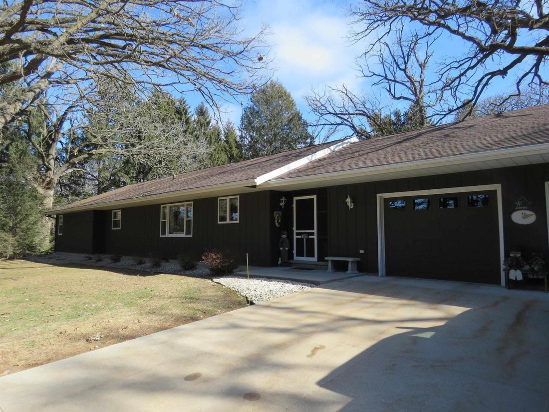 House in Beaver Dam, Wisconsin, United States 2 - 17786454