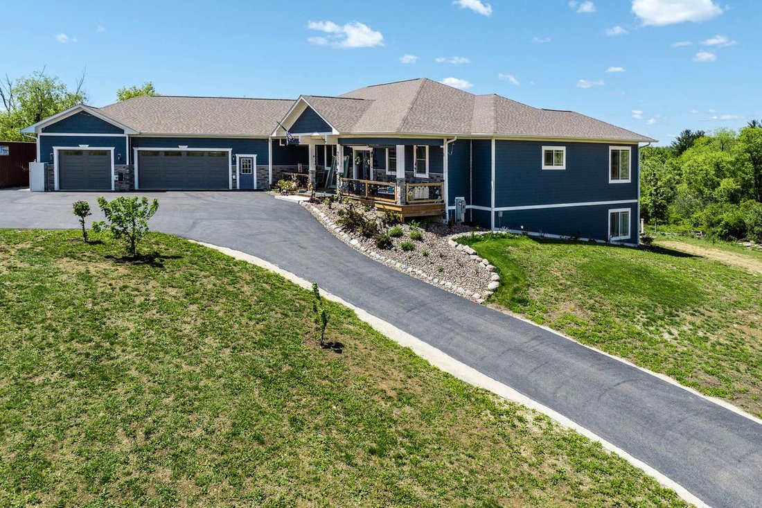 House in Spring Prairie, Wisconsin, United States 3 - 17787436