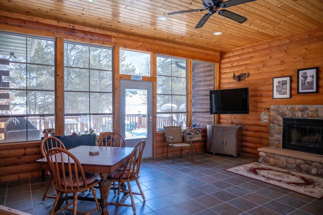 House in Necedah, Wisconsin, United States 5 - 17787219